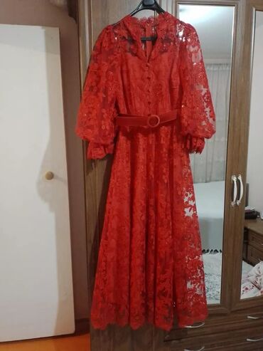 Вечерние платья: Вечернее платье, А-силуэт, Длинная модель, С рукавами, С пайетками — 2