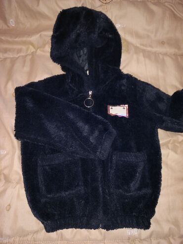 Cinslər və şalvarlar: Uşaq üçün kapüşonlu xəz jaket - Brend: Markam - Ölçü: 5–6 yaş - Rəng