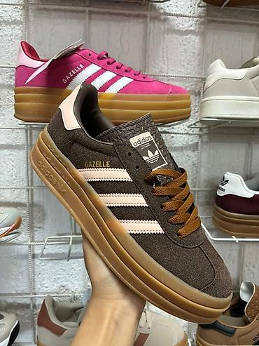 k3 cizme: Adidas patike – modeli Gazelle i Samba
36-41
 4500 din 
K💜 — 3