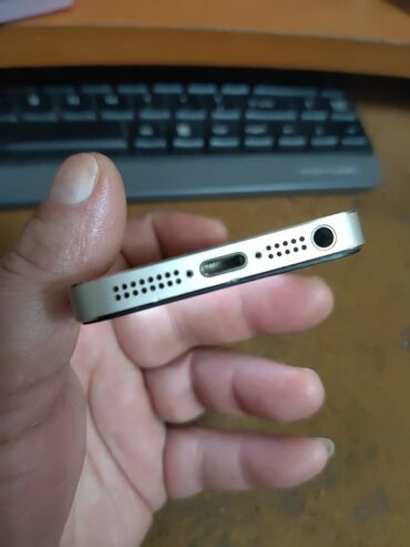 Apple iPhone: Apple iPhone iPhone 5s, 16 GB, Zlatna, Otisak prsta — 4