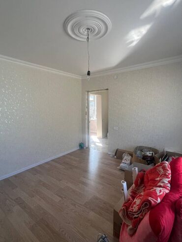 Həyət evləri və villaların satışı: Bakıxanov qəs. 4 otaqlı, 100 kv. m, Orta təmir — 7