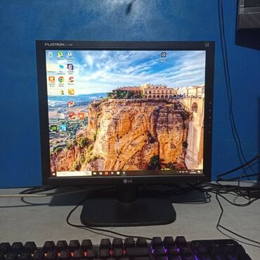 Мониторы: Монитор, LG, Б/у, 16" - 17" — 13