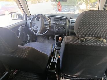 Унаа: Volkswagen Vento: 1995 г., 1.8 л, Кол менен иштөөчү, Бензин, Седан — 4
