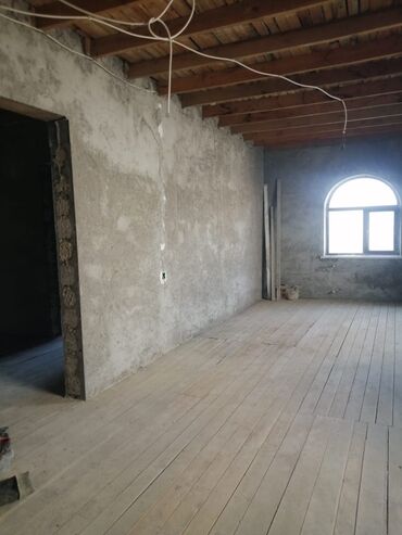 Həyət evləri və villaların satışı: Daş materialdan tikilmiş, taxta tavanlı və geniş eyvanlı həyət evi — 1