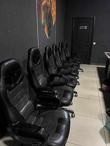 Игровые/офисные кресла в стиле автомобильного сиденья. Есть 50-60 шт