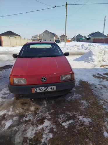 Volkswagen: Volkswagen Passat: 1992 г., 1.8 л, Механика, Бензин, Седан