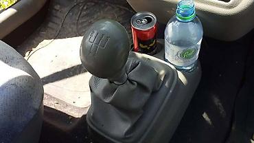 auto kamera 3 u 1: KOZICA MENJACA ZA RENAULT TWINGO — 1