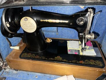 авто раритет: Швейная машина Вышивальная, Механическая, Ручной