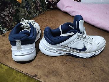 бир: Эркектердин кроссовкасы, 43, Nike, Колдонулган, түсү - Ак, Өзү алып кетүү — 3