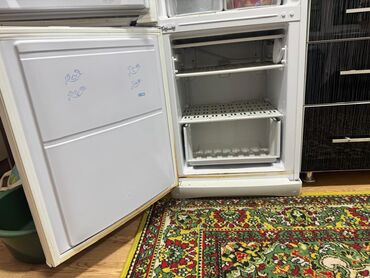 Холодильники: Холодильник Indesit, Двухкамерный, 60 * 175 *
