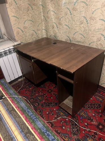 писменный стол бу: Парта Кыздар үчүн, Балдар үчүн, Колдонулган