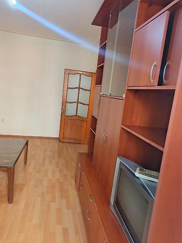 aqdasda ev satisi: Yasamal rayonu Hüseyn Cavid prospektində Elmlər metrosuna 5-6 — 9