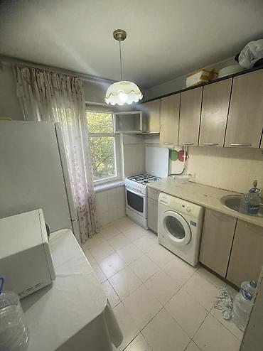 микрорайон квартиры 7: 2 комнаты, 44 м², 7 мкр 3 этаж, Косметический ремонт — 1
