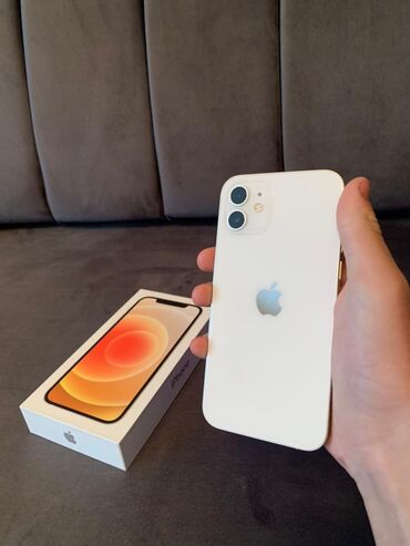 Apple iPhone: IPhone 12, Б/у, 128 ГБ, Белый, Защитное стекло, Чехол, Коробка, 81 %