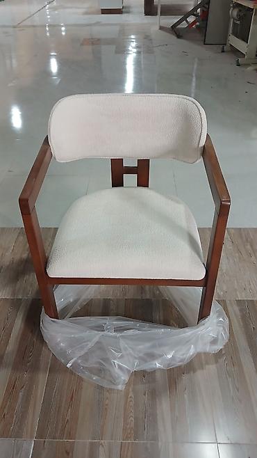 ev stolu: Yumuşaq oturacaqlı taxta kreslo - Material: Möhkəm ağac karkas, düz — 2