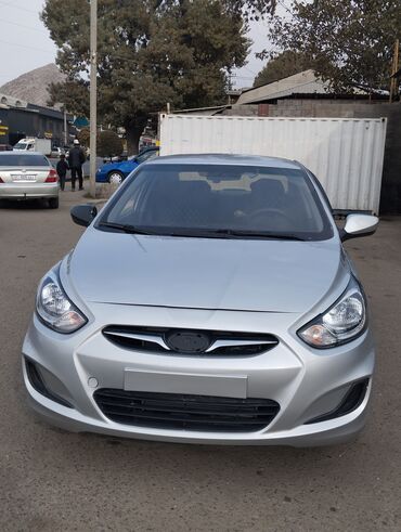 дом на колясах: Hyundai Solaris: 2012 г., 1.4 л, Механика, Бензин, Седан