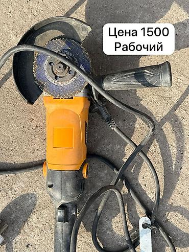 Наборы электроинструментов: Подборка инструмента и автошин: 1) Углошлифовальная машина — 1