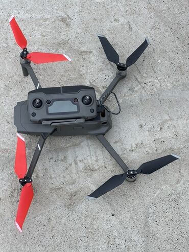 кабель dp: Дрон DJI Mavic2в сером цвете с двумя красными и двумя черными