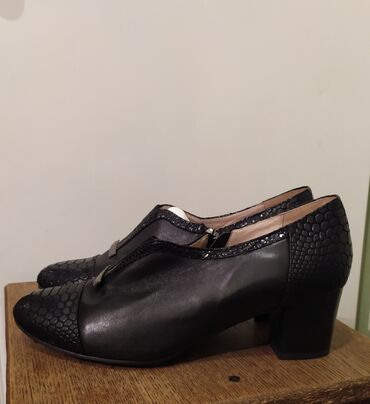 женская обувь 41: Туфли 41, цвет - Черный