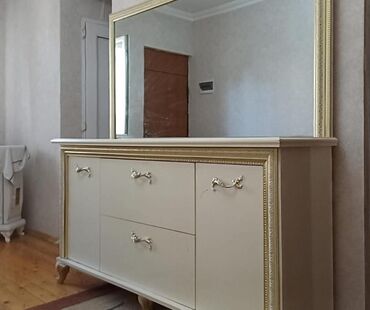 projektor qiymeti: Güzgülü