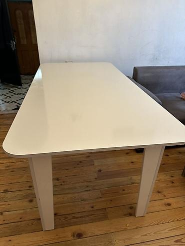 bagca stolu: Ağ rəngli yemək/iş masası - Minimalist dizayn, parlaq səth - Dördkünc — 3
