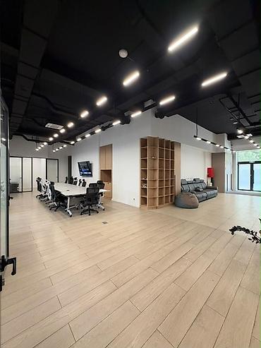 Сдаю Офис целиком: IT-компания, 190 м², В жилом комплексе, С ремонтом, С высокими потолками