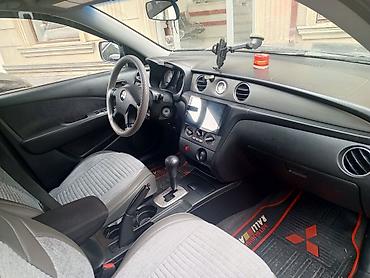 mercedesbenz masin: Mitsubishi Outlander, tünd boz rəng, 5 qapılı krossover/SUV. Əsas — 1