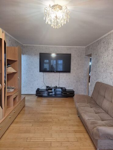 Продажа квартир: 3 комнаты, 58 м², 104 серия, 4 этаж, Косметический ремонт