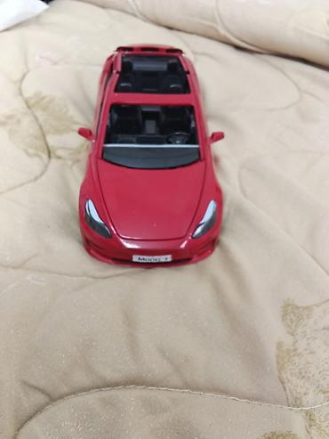 музыкальный инструменты: Коллекционная масштабная модель автомобиля Tesla Model 3 (похоже на — 1