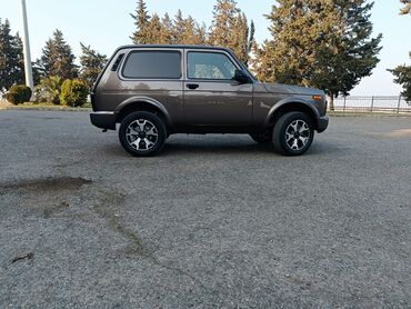 099 lada: Niva urban legend 2021 bezkraska