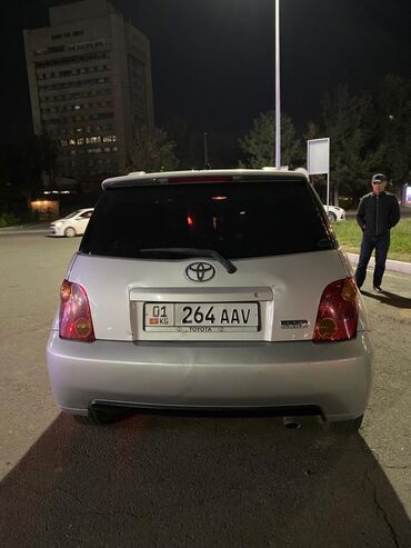 машина нарын: Toyota ist: 2003 г., 1.5 л, Автомат, Бензин, Хетчбек