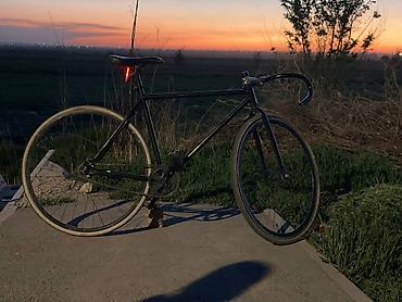 Городские велосипеды: Фикс-байк/трековый велосипед - Рама: стальная, классическая геометрия — 2