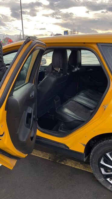 Ford: Ford Focus: 2016 г., 1.6 л, Механика, Бензин, Универсал — 7