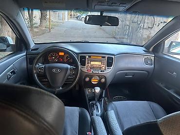afdomobil: Kia Rio: 1.5 l | 2007 il Sedan — 5
