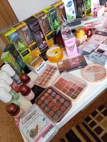 Šminka: Svašta nešto od šminke paketi i na komad. Svašta nešto mešano — 6