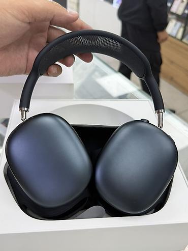 samsung 55: AirPods Max —2 — 4