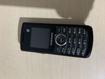 кнопочный самсунг: Samsung B200, Б/у, цвет - Черный, 2 SIM