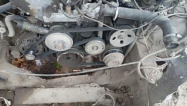 Другие детали кузова: Продается Мерседес е 210 и его запчасти тоже есть один мерс 90 % почти — 3