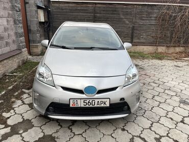 Toyota: Toyota Prius: 2013 г., 1.8 л, Автомат, Гибрид, Хэтчбэк