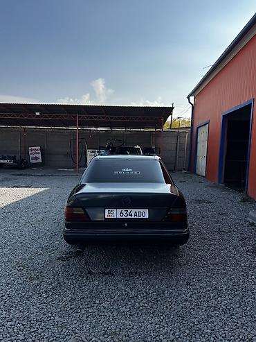 мереке авто: Mercedes-Benz W124: 1991 г., 2.3 л, Кол менен иштөөчү, Бензин, Седан — 2