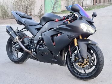 Kawasaki: Продаю Kawasaki Ninja ZX-10R Объём: 1000 куб см. Полностью обслужен к