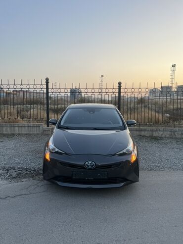чехол на приус: Toyota Prius: 2018 г., 1.8 л, Вариатор, Гибрид, Хэтчбэк