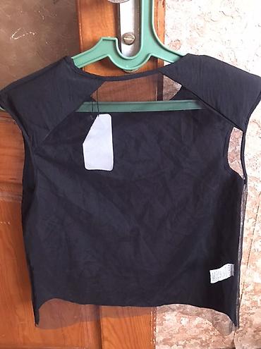 milano botinkalar: Qara qadın bluzası – sleeveless, yuvarlaq yaxalı. Ön hissə mat — 2