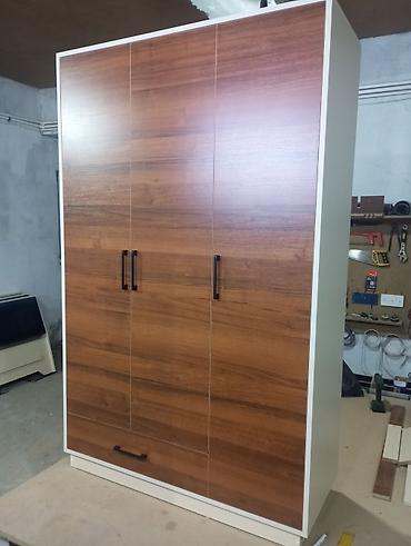 kombi dolabı: Üç qapılı geyim dolabı - Material: Laminat/MDFlam korpus, ön panellər — 1