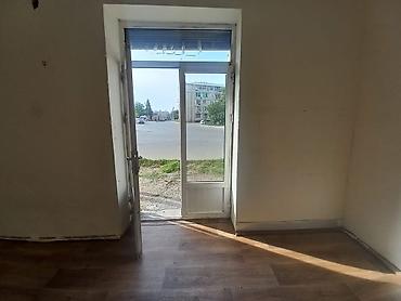 Kommersiya daşınmaz əmlakı: Gəncə şəhəri. Arendaya verilir 150azn — 3