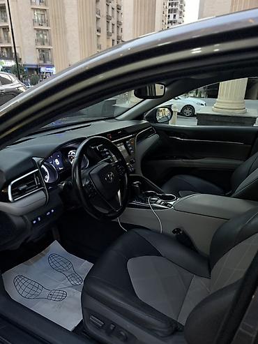 б у машины: Toyota Camry: 2018 г., Гибрид, Седан — 5