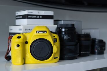 Fotokameralar: Sony-ə keçdiyim üçün Canon kamera və lenslərimi satıram. Canon 5D