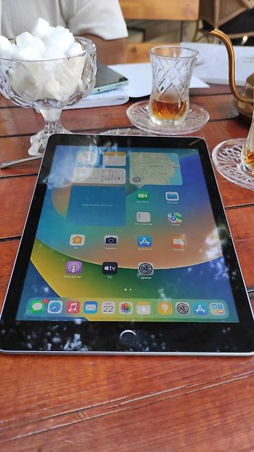 apple ipad 13: Barter var Apple iPad planşet Xüsusiyyətlər: - 9.7 düymlük Retina — 1