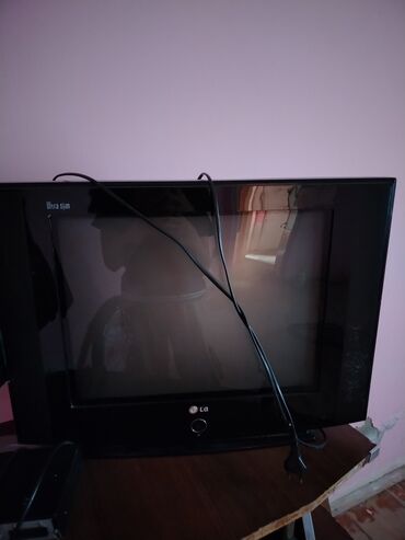süd seperatoru: Televizor LG 24"