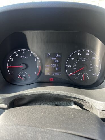 Hyundai: Hyundai Accent: 1.6 l | 2018 il Sedan — 8